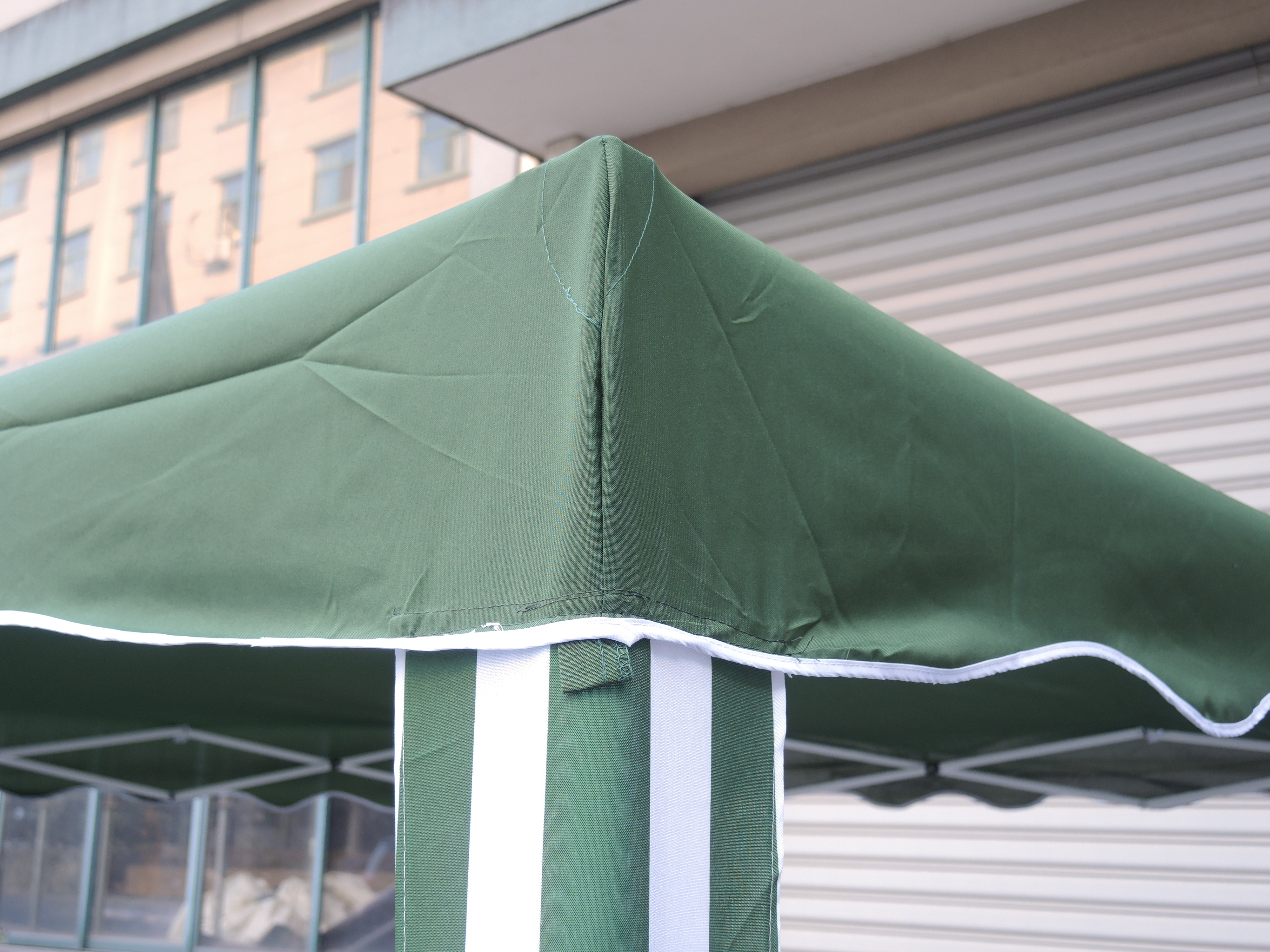  Gazebo a baldacchino pop-up a gamba dritta con struttura leggera e portatile per esterni. Altezza regolabile